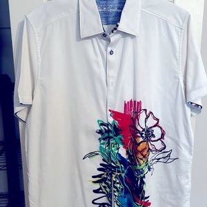 Robert Graham XXL short sleeve with bright embroidered pattern